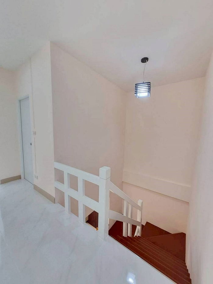 รูป บ้านสวย  ใกล้แมคโคร บางบัวทอง  #หมู่บ้านดิเอมเมอร์รัล พาร์ค บางบัวทอง  ทาวน์เฮ้าส์  3 ห้องนอน  รีโนเวทใหม่  พร้อมอยู่ - รูปที่ 11/17