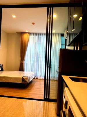 เช่าคอนโด กรุงเทพมหานคร : ให้เช่าคอนโด โนเบิล อราวน์ อารีย์ อาคาร 1 ชั้น 21 สตูดิโอ ขนาด 27 ตรม ใกล้ BTS อารีย์