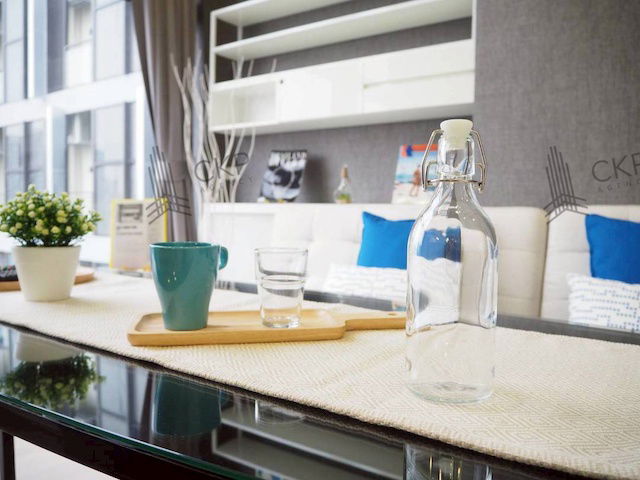 รูป คอนโด ชีวาทัย เรสซิเดนซ์ อโศก ตกแต่งสวย ห้องแบบสตูดิโอ ดูเพล็กซ์ เฟอร์นิเจอร์ครบ (พร้อมผู้เช่า) - รูปที่ 3/12