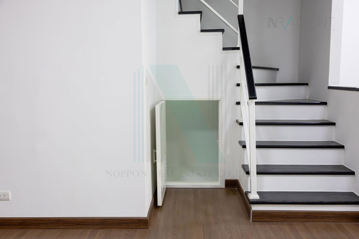 รูป ขายทาวน์เฮาส์ โครงการ โกลเด้น ทาวน์ 3 บางนา-สวนหลวง 2 ชั้น 3 ห้องนอน 2 ห้องน้ำ - รูปที่ 8/8