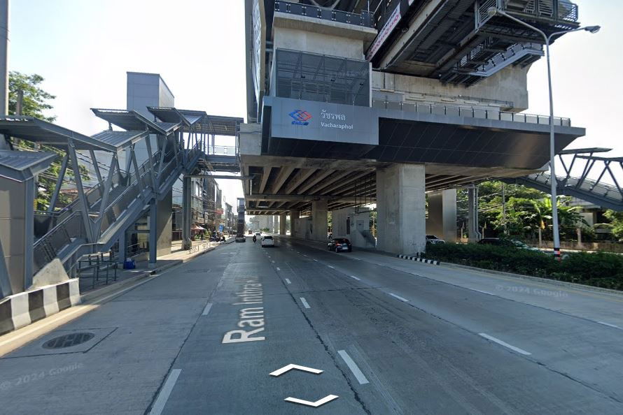 รูป ขายที่ดินพร้อมบ้านเดี่ยว ถนนรามอินทรา ใกล้ MRT วัชรพล เพียง 200 เมตร - รูปที่ 1/4