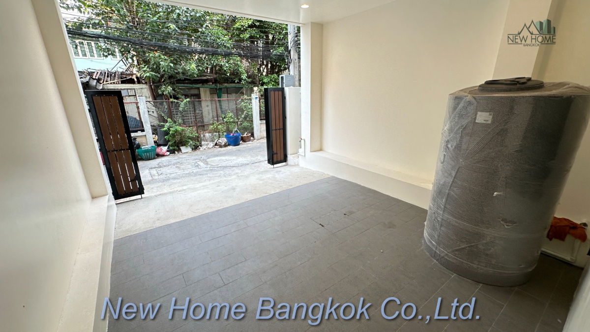 รูป ทาวน์เฮาส์สุดหรูพร้อมดาดฟ้าส่วนตัว – ที่สุดของย่านสาธร-สีลม - รูปที่ 42/43