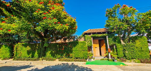 ขายบ้าน Pool villa 2  ชั้น   6 ห้องนอน  7 ห้องน้ำ  1 ห้องครัว  2 ที่จอดรถ