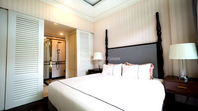 Condos for sale : 🛏️ 1 Bed - 🛁 1 Bath - 🏙️ Pool View - 🇹🇭 THAI name - 🏢 Grand Florida Beachfront Resort Pattaya - Ref: GF08