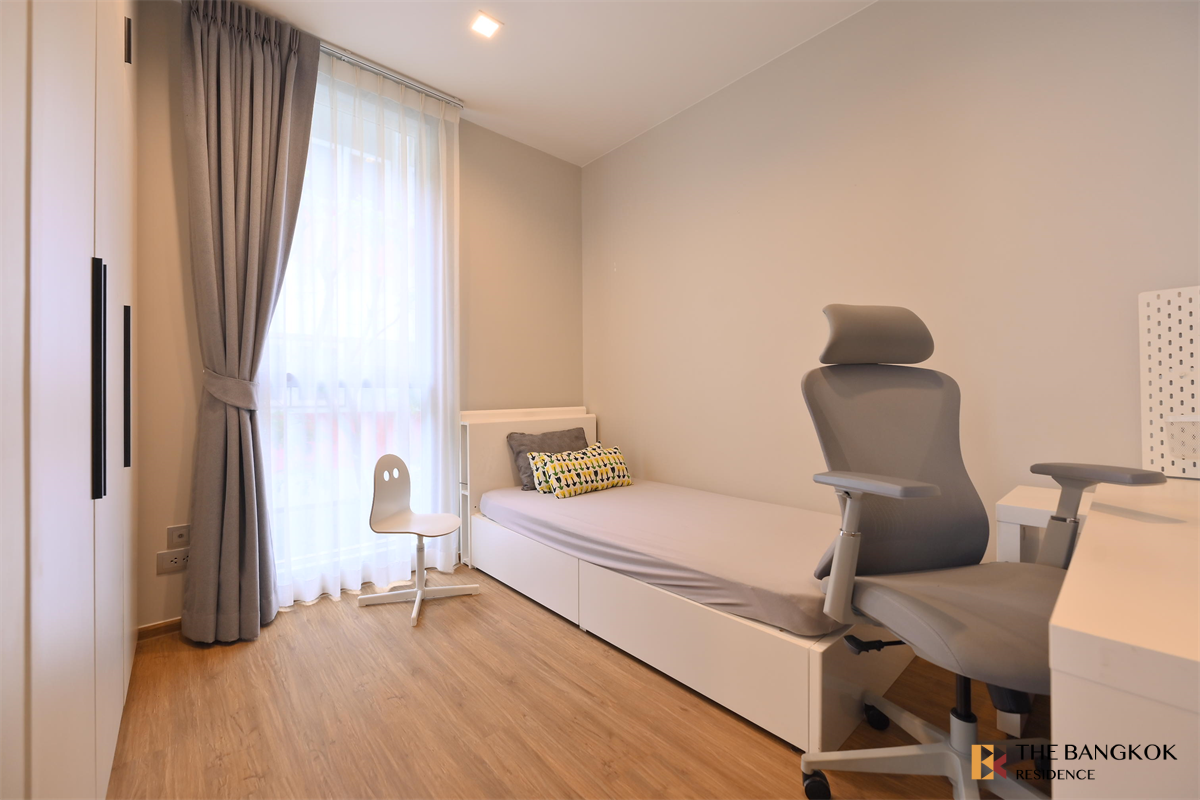 รูป คิว ประสานมิตร  ส่วนกลางจัดเต็ม - รูปที่ 1/10