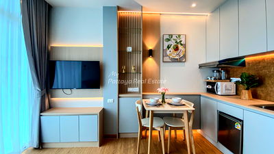 คอนโด ถนนจอมเทียนสาย 2 : 🛏️ 1 ห้องนอน - 🛁 1 ห้องน้ำ - 🏙️ Sea Views - 🌏 ชื่อชาวต่างชาติ - 🏢 The Twin Tower Jomtien Pattaya - รหัส: ADG05