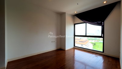 Condos for sale : 🛏️ 2 Bed - 🛁 2 Bath - 🏙️ City View - 🌏 FOREIGN name - 🏢 The Axis Pattaya - Ref: AXIS49