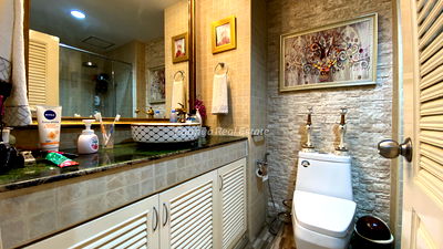 ขายคอนโด : 🛏️ Studio - 🛁 1 ห้องน้ำ - 🏙️ Sea View - 🌏 ชื่อชาวต่างชาติ - 🏢 View Talay 5 Jomtien Condominium Beach - รหัส: VT5D16