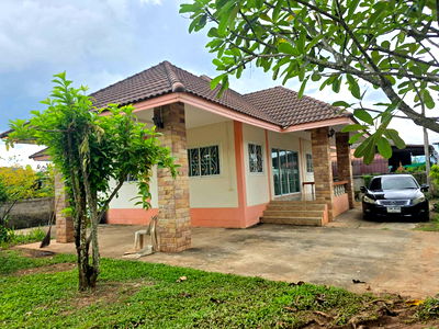 บ้านเดี่ยวให้เช่า : ให้เช่าบ้านเดี่ยวชั้นเดียว  มี 3 ห้องนอน 2 ห้องน้ำ 1 ห้องครัว จอดรถได้ 2 คัน 