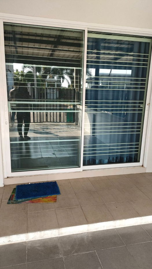 รูป ให้เช่าทาวน์โฮม   2 ชั้น   มี 3 ห้องนอน 2 ห้องน้ำ 1 ห้องครัว จอดรถได้ 1 คัน  - รูปที่ 2/22