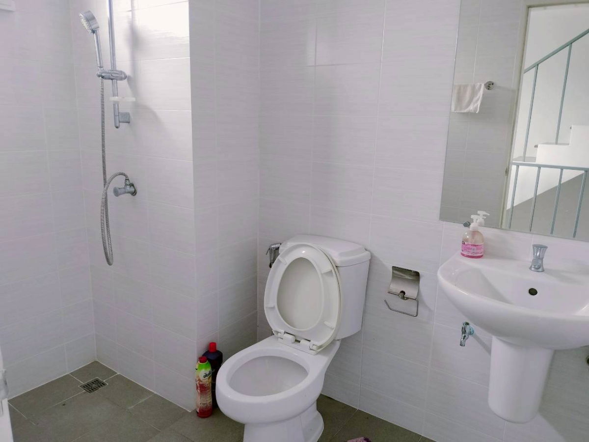 รูป 📢ให้เช่า 🏢ทาวน์โฮม /โฮมออฟฟิตห้องมุม 3.5 ชั้น ติด ABAC บางนา  โครงการเมทโทรบิซทาวน์ บรรยากาศสไตล์ยุโรป - รูปที่ 19/26