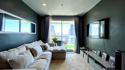Condos for sale : 🛏️ 2 Bed - 🛁 2 Bath - 🏙️ Sea View - 🌏 FOREIGN name - 🏢 The Palm Wong Amat Beach Pattaya - Ref: PLM63