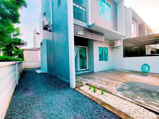 รูป วงแหวน ราชพฤกษ์ 340 วัดสามง่าม บางบัวทอง 2.1 กม. เช่าทาวน์โฮมหรู 2 ชั้น แปลงมุม 28 ตร.วา. 225 ตร.ม. พร้อมเฟอร์ เครื่องใช้ไฟฟ้า 3 นอน 2 น้ำ - รูปที่ 1/8