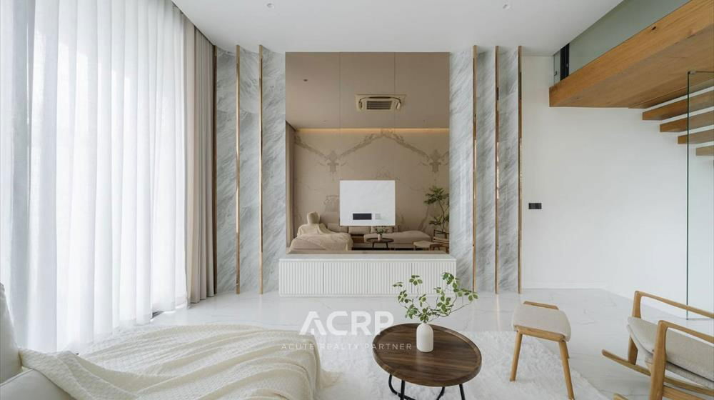 picture Newly built 5-story house for rent in the heart of Ekkamai, Sukhumvit 65. Beautifully decorated and  - 4/10