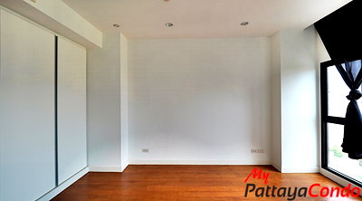 ขายคอนโด : 🛏️ 1 ห้องนอน - 🛁 1 ห้องน้ำ - 🏙️ City View - 🌏 ชื่อชาวต่างชาติ - 🏢 The Axis Pattaya - รหัส: AXIS23