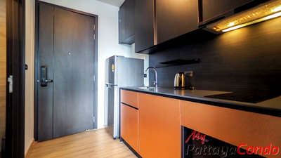 ขายคอนโด : 🛏️ 1 ห้องนอน - 🛁 1 ห้องน้ำ - 🏙️ Sea View - 🇹🇭 ชื่อไทย - 🏢 Edge Central Pattaya - รหัส: EDGE04