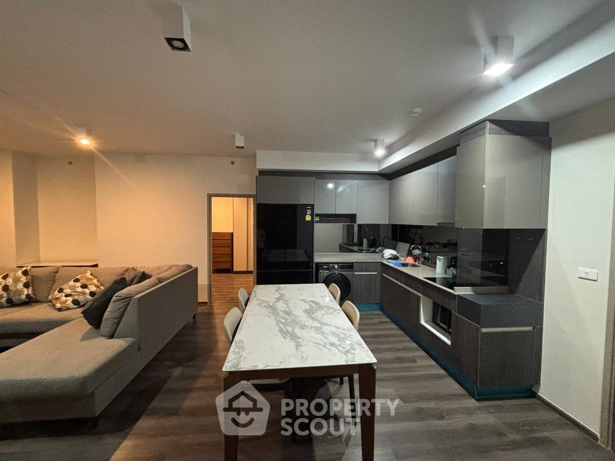 รูป คอนโด 2-ห้องนอน ที่ ไอดีโอ พระราม 9 - อโศก ใกล้ MRT พระราม 9 (ID 2341619) - รูปที่ 6/8