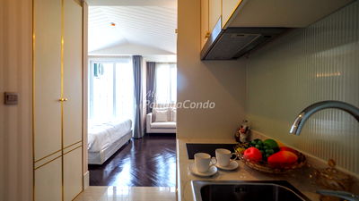 ขายคอนโด : 🛏️ Studio - 🏙️ Sea Views - 🇹🇭 ชื่อไทย - 🏢 Grand Florida Beachfront Resort Pattaya - รหัส: GF03