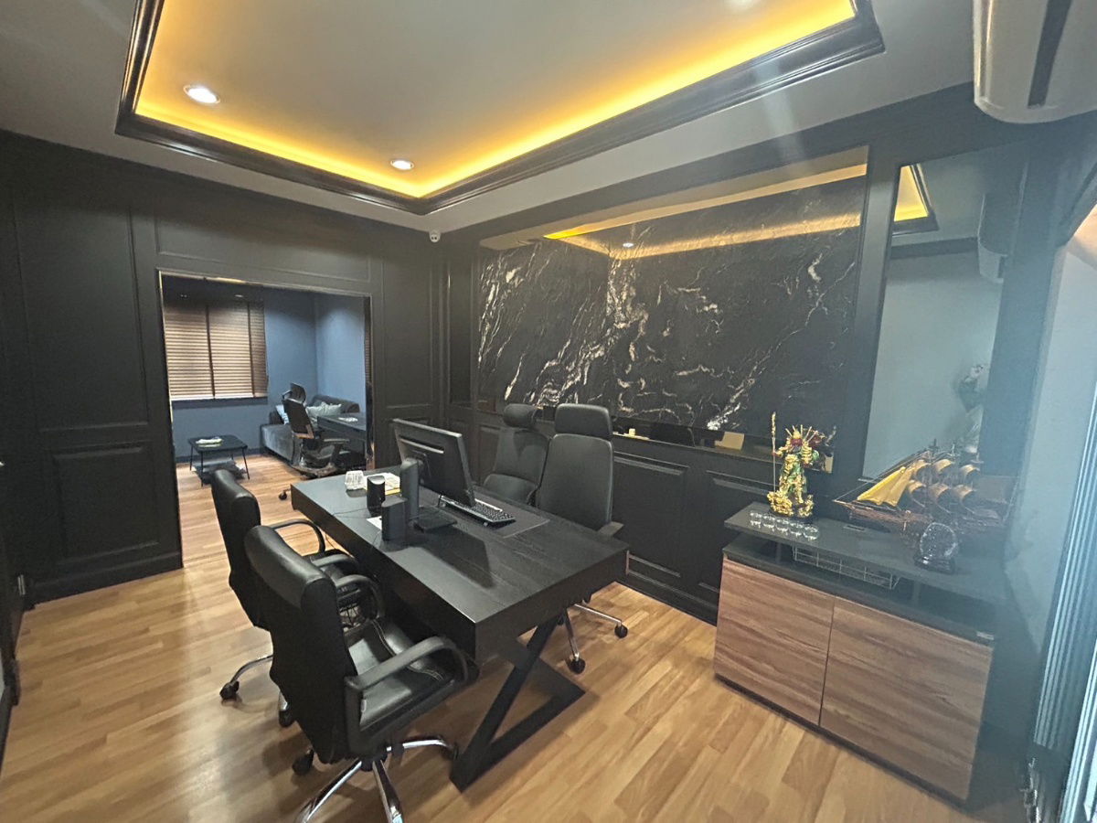 picture Near Clubhouse, Beautiful Built-in!! Townhome for Rent – The Metro Rattanathibet, 3 Floors, 18.7 Sq.wah, Close to MRT Sai Ma - 1/25