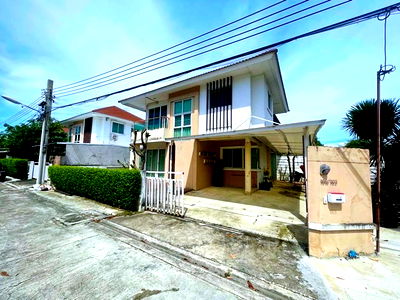 Houses for rent Bang Bua Thong Nonthaburi : Lotus Piyawararom Village Nonthaburi 0.8 km. Renovated WatSaiNoi 1.5km. 2-story detached house for