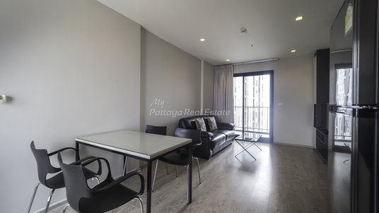 🛏️ 2 ห้องนอน - 🛁 2 ห้องน้ำ - 🏙️ Sea View - 🇹🇭 ชื่อไทย - 🏢 The Base Central Pattaya - รหัส: BASE42