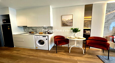ขายคอนโด : 🛏️ Studio - 🛁 1 ห้องน้ำ - 🏙️ Sea View - 🇹🇭 ชื่อไทย - 🏢 Siam Oriental Oasis Condominium Pattaya - รหัส: SOA01
