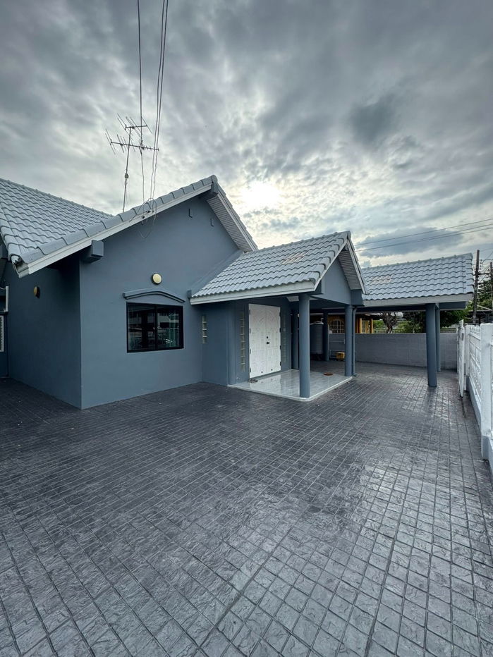 picture For rent, for lease, for rent, single-storey detached house, Pla Thong Village, Srinakarin, beautiful house, good location, Line: @951qfbfi - 2/12