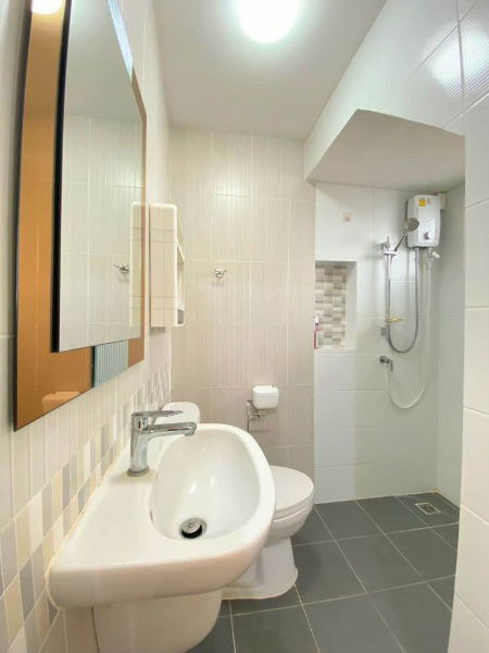 picture Townhouse  for rent   3 bedrooms  and   2 bathrooms  - 19/20