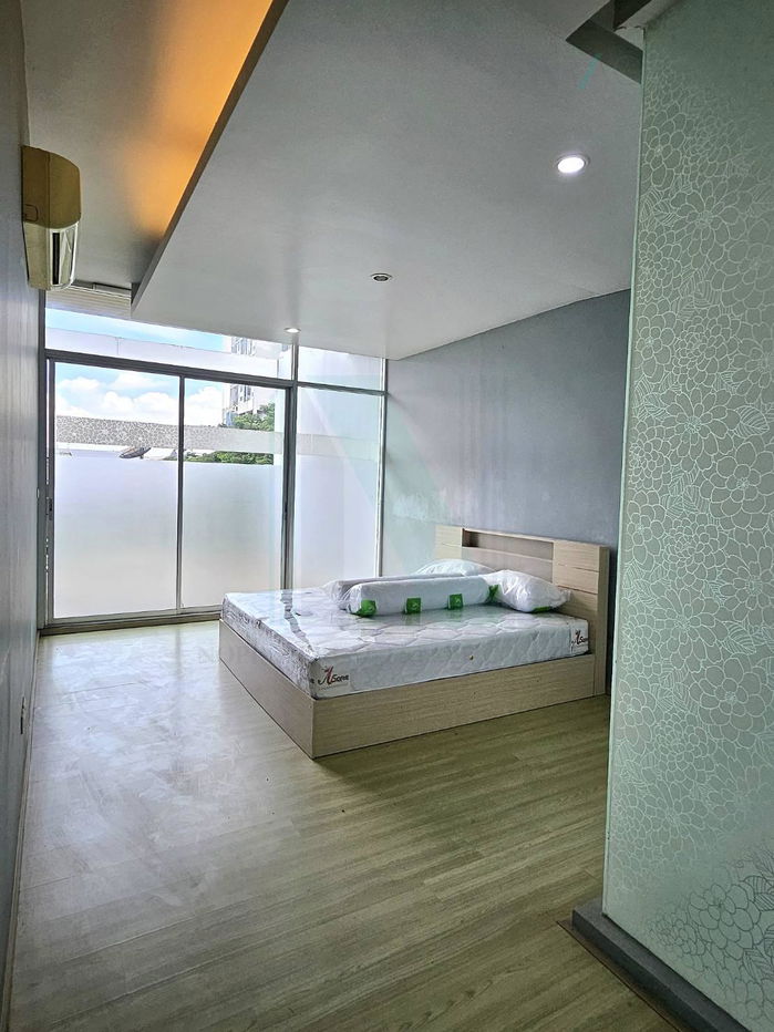 รูป ให้เช่าคอนโด ไซมิส บลอสซั่ม แอท แฟชั่น อาคาร  ชั้น  1 ห้องนอน ขนาด 300 ตรม ใกล้ แฟชั่นไอส์แลนด์ - รูปที่ 1/8