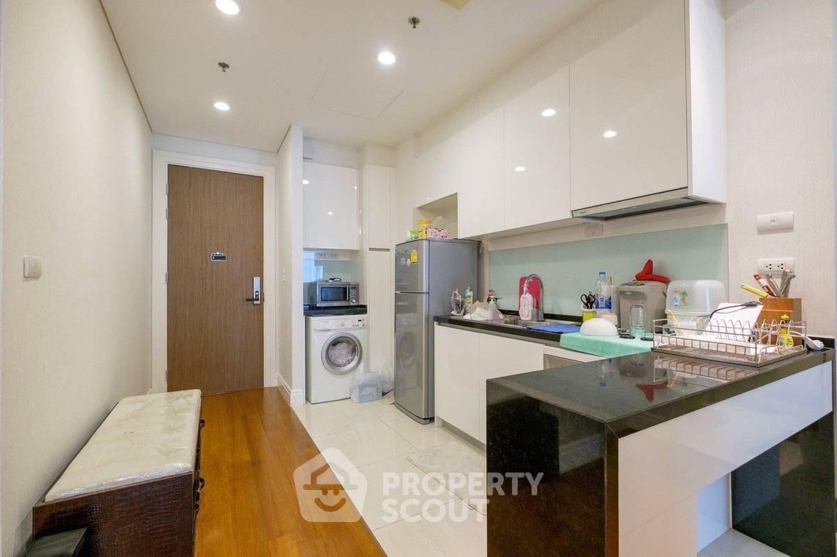 picture 2-BR Condo at Bright Sukhumvit 24 Condominium near BTS Phrom Phong (ID 807987) - 2/10