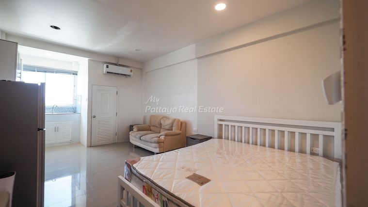 🛏️ Studio - 🏙️ City Views - 🌏 ชื่อชาวต่างชาติ - 🏢 Fly Bird Condominium Pattaya - รหัส: FLYB20