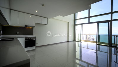 ขายคอนโด : 🛏️ 2 ห้องนอน - 🛁 3 ห้องน้ำ - 🏙️ Sea View - 🇹🇭 ชื่อไทย - 🏢 The Riviera Jomtien Pattaya - รหัส: RJ30