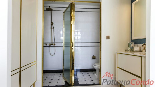 🛏️ 1 Bed - 🛁 1 Bath - 🏙️ Pool View - 🌏 FOREIGN name - 🏢 Grand Florida Beachfront Resort Pattaya - Ref: GF05