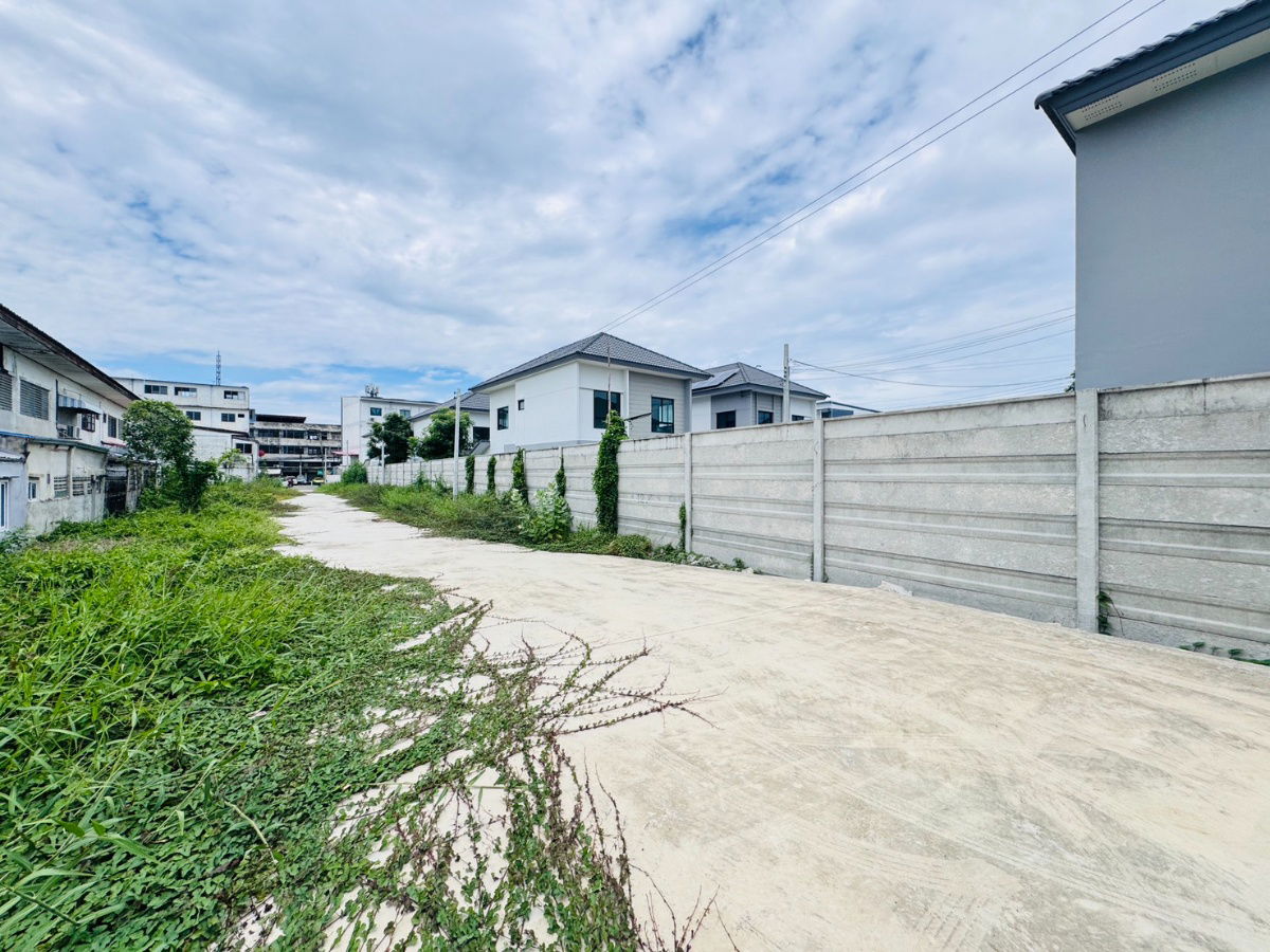 รูป ขายด่วน บ้านพร้อมที่ดิน ทำเลทองซอยคู้บอน 27 - คุ้มค่าในราคาประเมิน  - รูปที่ 3/15