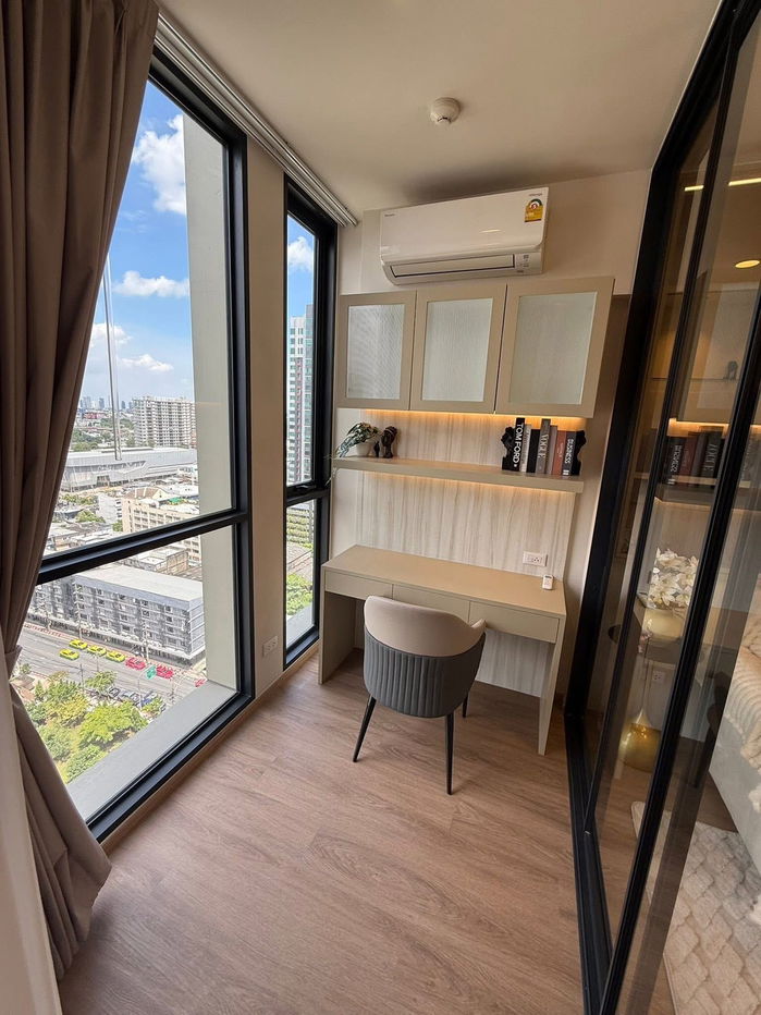 picture  The Issara               Sathorn - 6/18