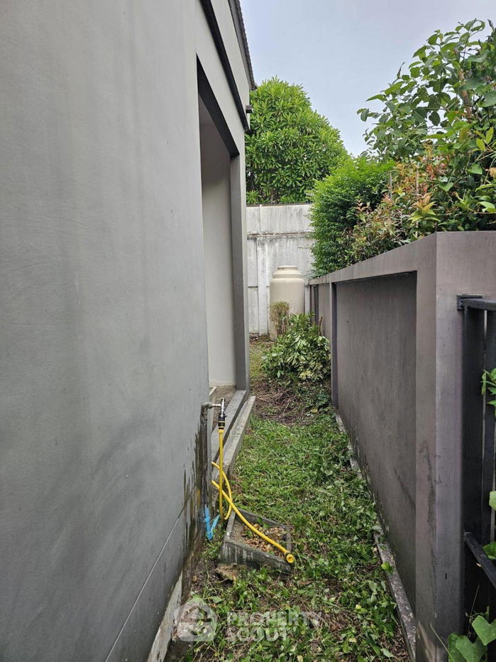 picture 3-BR House at Manthana Onnut–Wongwaen 4 in Dokmai (ID 1593413) - 9/10