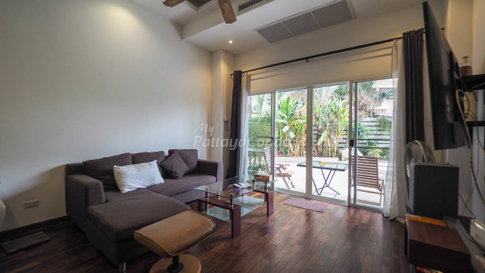 🛏️ 1 ห้องนอน - 🛁 1 ห้องน้ำ - 🏙️ Pool View - 🌏 ชื่อชาวต่างชาติ - 🏢 The ClubHouse Residence Pattaya - รหัส: CLUBH13