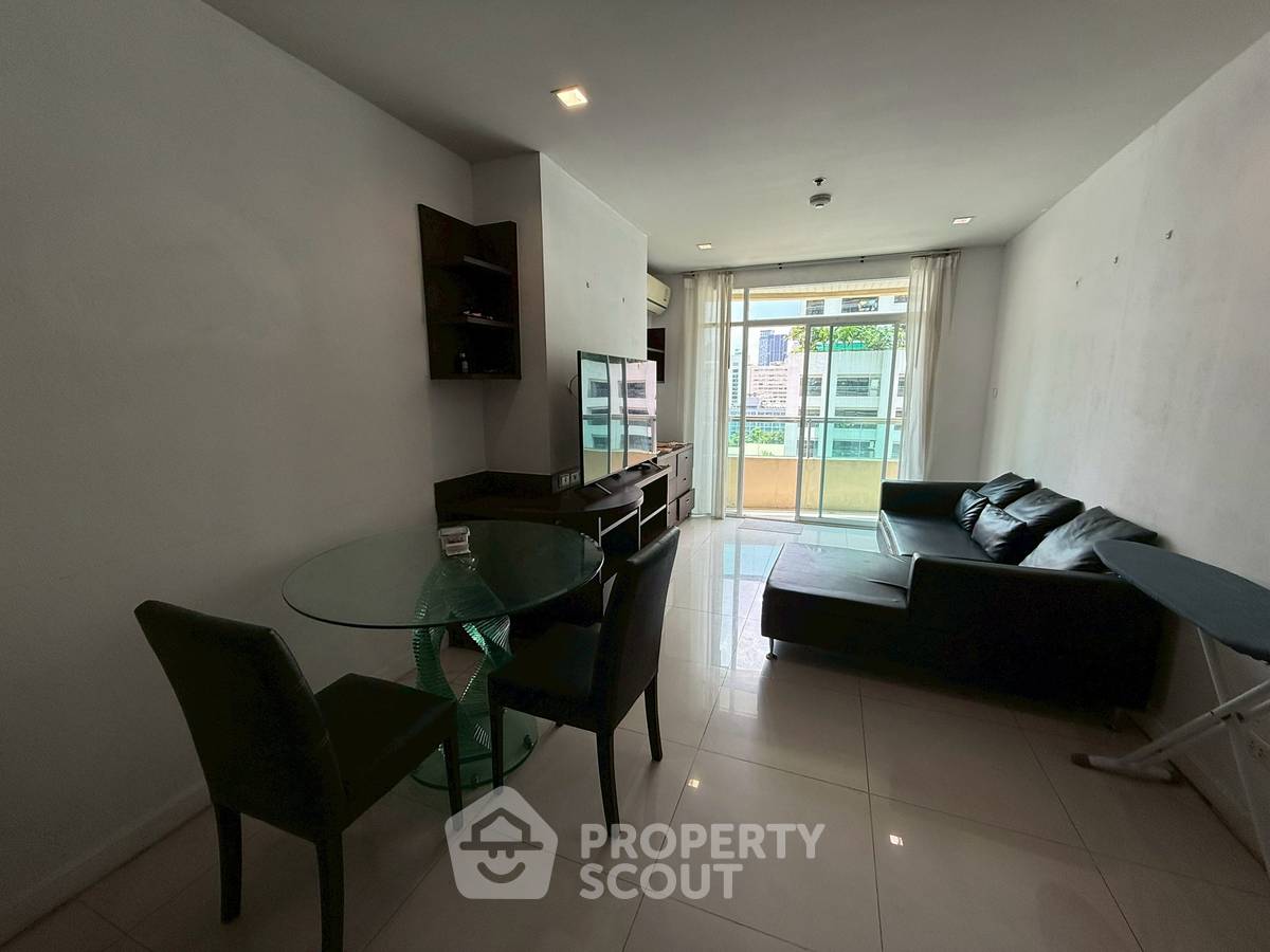 รูป คอนโด 2-ห้องนอน ที่ สุขุมวิท ซิตี้ รีสอร์ท คอนโดมิเนียม ใกล้ BTS นานา (ID 2343482) - รูปที่ 1/8