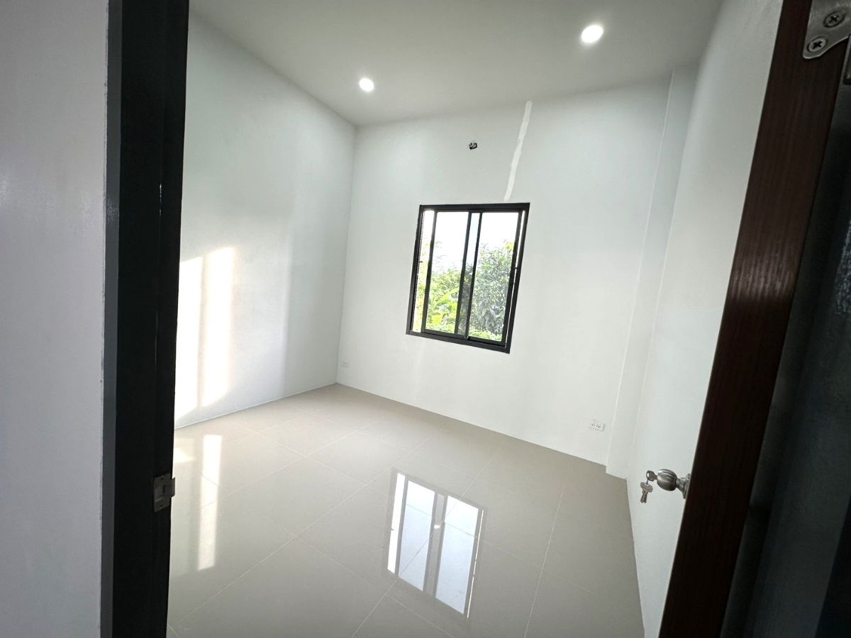 รูป ขายบ้านเดี่ยวชั้นเดียว  3 ห้องนอน  2 ห้องน้ำ  1 ห้องครัว  1 ที่จอดรถ - รูปที่ 6/11