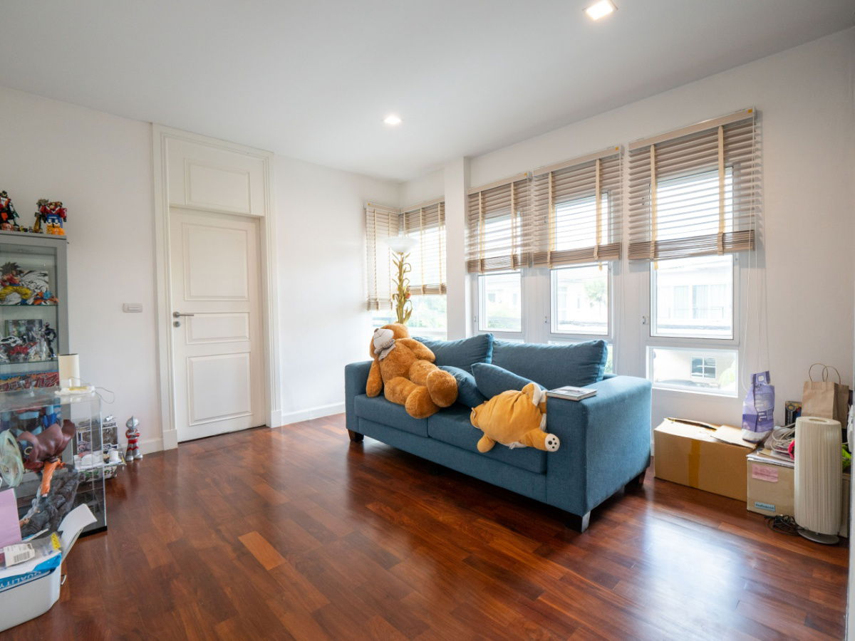 รูป ขายบ้าน หลังมุม ไซส์ใหญ่สุด 5 นอน 5 น้ำ 3 จอด บางกอกบูเลอวาร์ด สาธร ปิ่นเกล้า 1 บางกอกแอสเซท ขนาด 77 ตรว. พื้นที่ใช้สอย 350 ตรม. สภาพดีมาก - รูปที่ 46/72