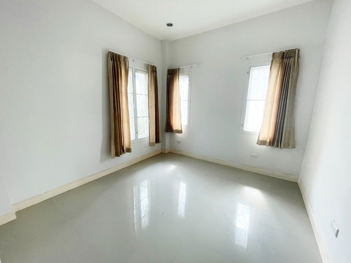 รูป ให้เช่าบ้านเดี่ยวสองชั้น  3 ห้องนอน 2 ห้องน้ำ 1ห้องรับแขก 1ห้องครัว   - รูปที่ 9/19