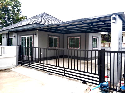 ขายบ้านเดี่ยว : ขายบ้านเดี่ยวชั้นเดียว  3 ห้องนอน  2 ห้องน้ำ  1 ห้องครัว  2 ที่จอดรถ