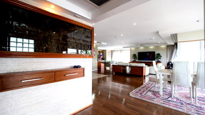 ขายคอนโด : 🛏️ 2 ห้องนอน - 🛁 3 ห้องน้ำ - 🏙️ Sea View - 🌏 ชื่อชาวต่างชาติ - 🏢 Baan Haad U Thong Pattaya - รหัส: BHUT01