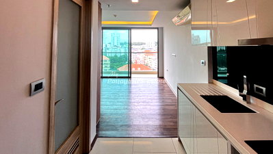 ขายคอนโด : 🛏️ Studio - 🛁 1 ห้องน้ำ - 🏙️ Sea View - 🇹🇭 ชื่อไทย - 🏢 The Peak Towers Pattaya - รหัส: PEAKT101