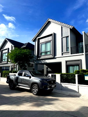 ขายทาวน์โฮม :  Spacious Fully Furnished Townhouse / Investment Property / Ideal Long-Term Living