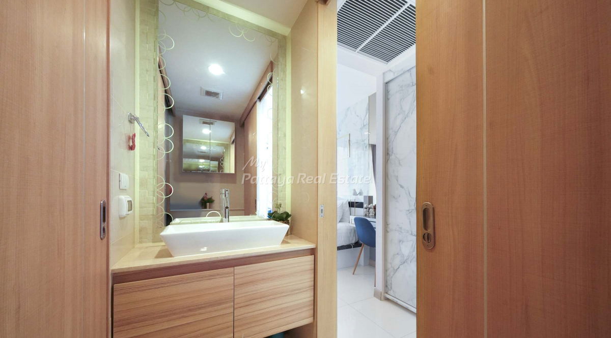 รูป 🛏️ 1 ห้องนอน - 🛁 1 ห้องน้ำ - 🏙️ City Views - 🇹🇭 ชื่อไทย - 🏢 The Riviera WongAmat Beach Pattaya - รหัส: RW68 - รูปที่ 8/9