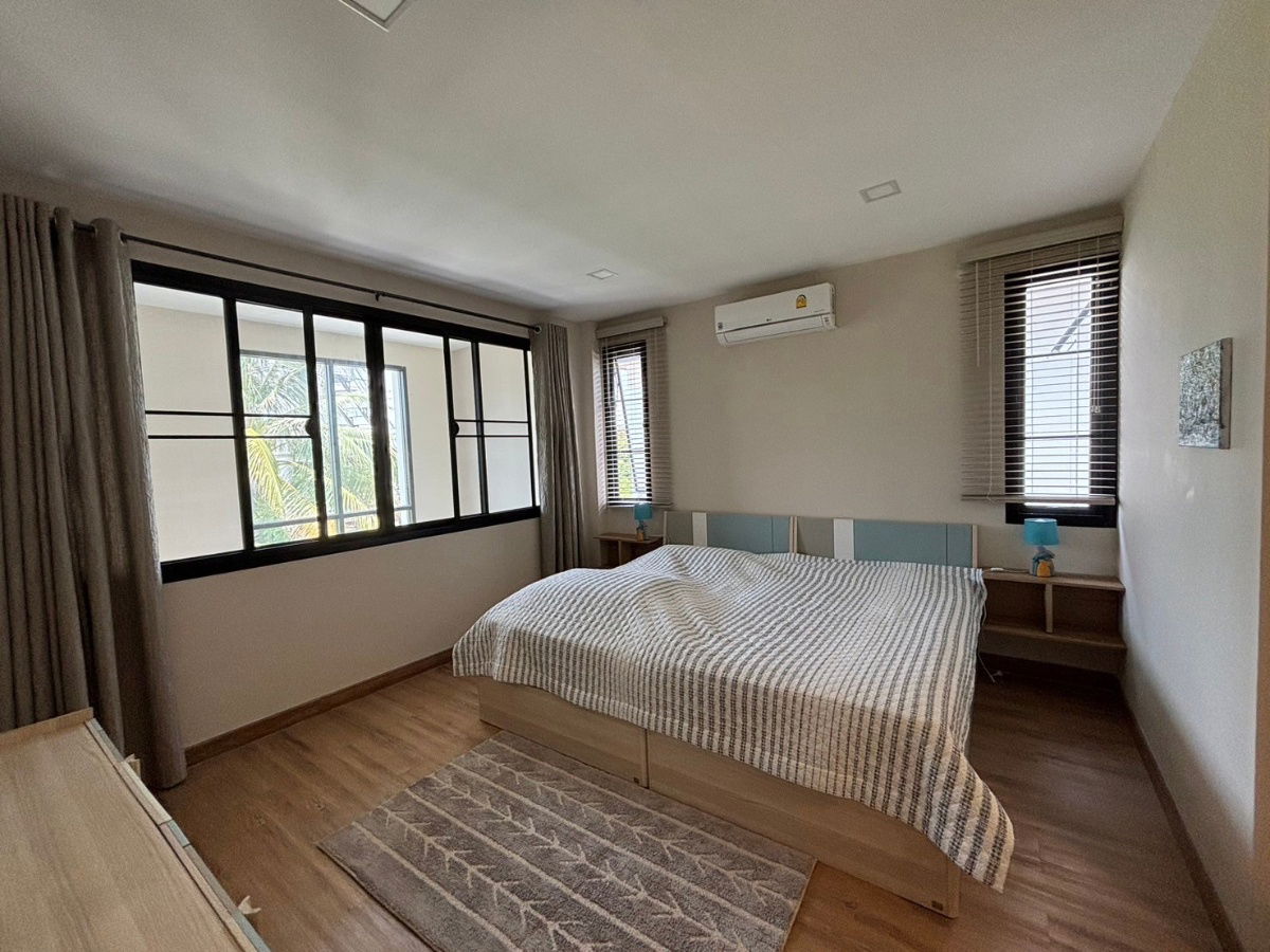 รูป ให้เช่าบ้านเดี่ยวสองชั้น  4 ห้องนอน 3 ห้องน้ำ 1 ห้องรับแขก 1 ห้องครัว   - รูปที่ 25/34