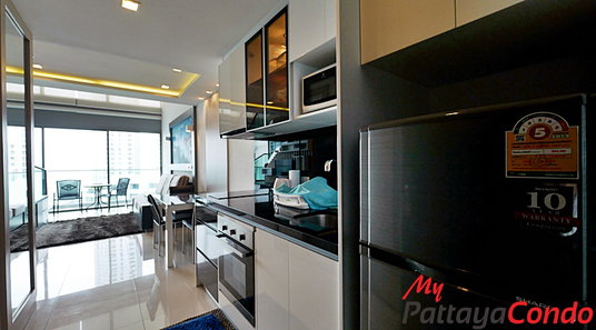 🛏️ 1 ห้องนอน - 🛁 2 ห้องน้ำ - 🏙️ Sea View - 🇹🇭 ชื่อไทย - 🏢 Wong Amat Tower Pattaya - รหัส: WT17