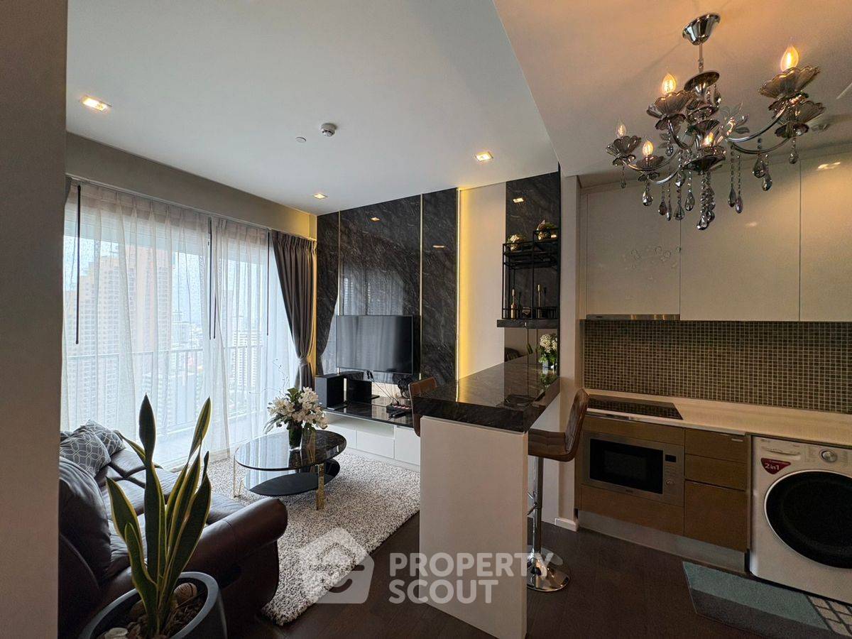 picture 2-BR Condo at The Saint Residences near MRT Phahon Yothin (ID 2328424) - 3/16
