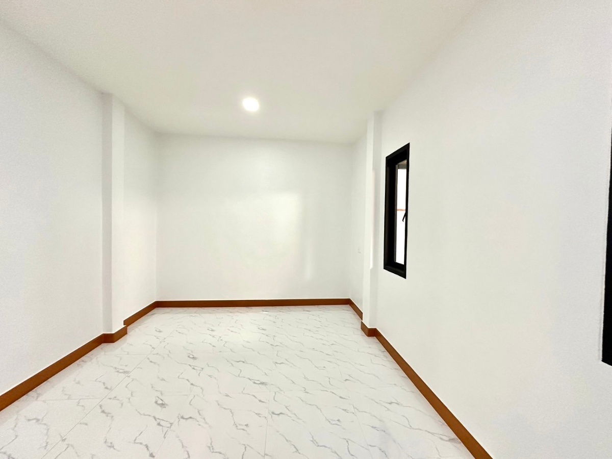 รูป บ้านเดี่ยว 1 ชั้น ตกแต่งรีโนเวทใหม่ หมู่บ้าน นันทวัน10 ซ.20 ถนนเลียบวารี37 โคกแฝด หนองจอก พร้อมอยู่ - รูปที่ 11/21